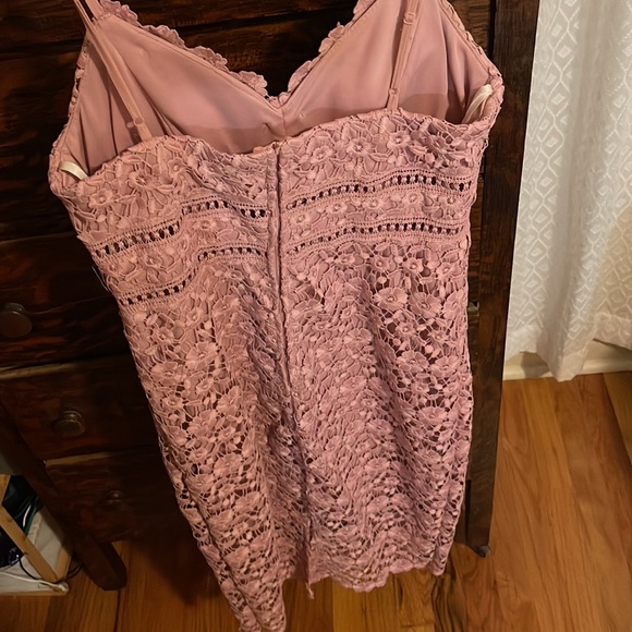 Lace Dress - Picture 2 of 3